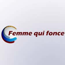 femme qui fonce